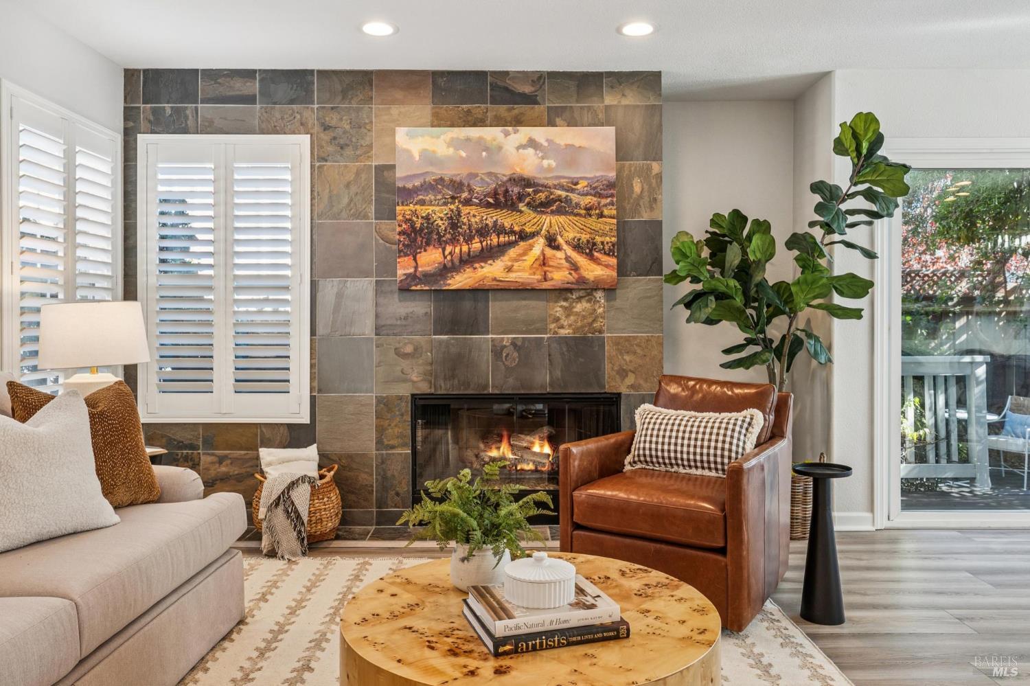 Detail Gallery Image 4 of 49 For 1125 Broadway Unkn, Sonoma,  CA 95476 - 3 Beds | 2/1 Baths