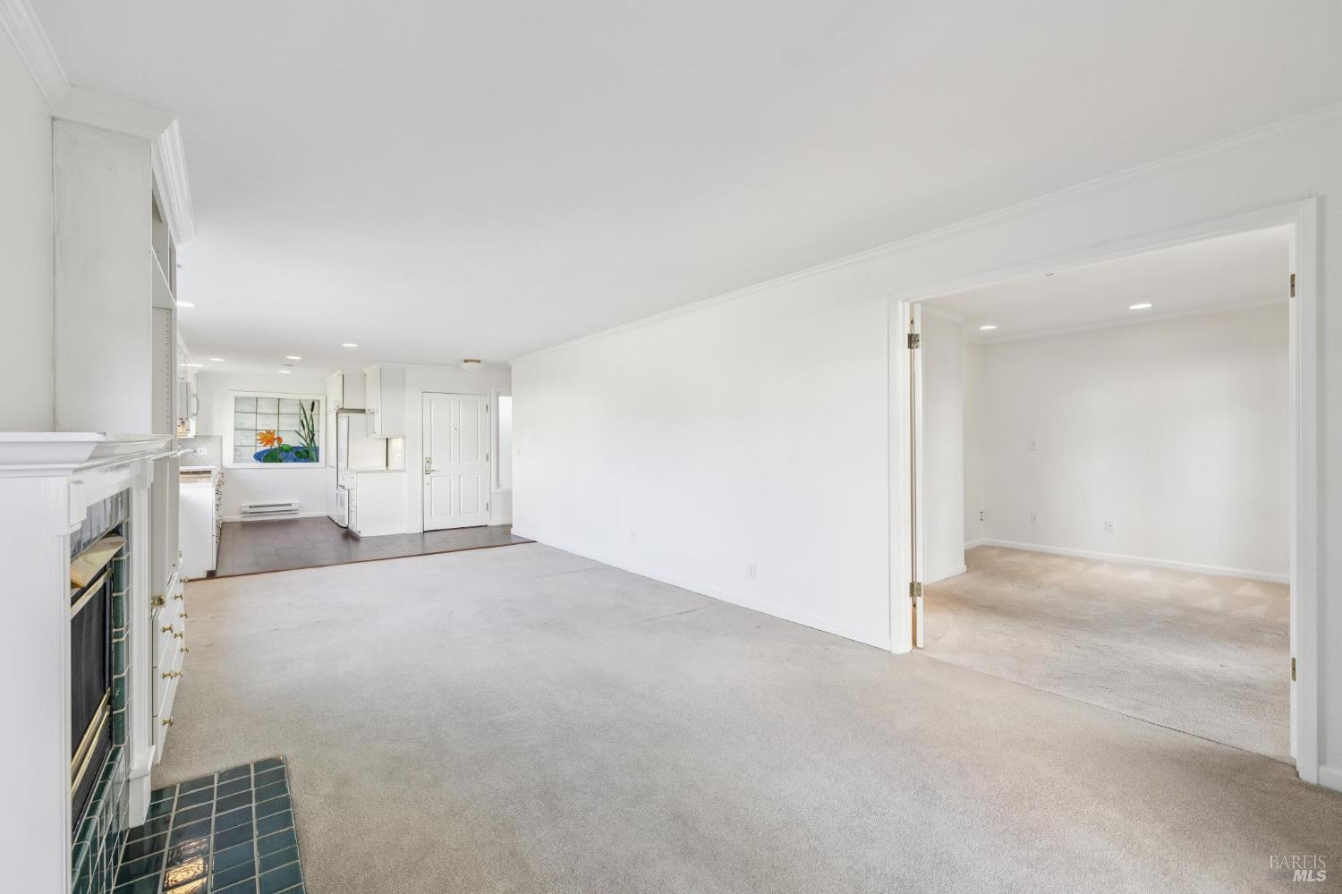 Detail Gallery Image 15 of 27 For 505 Larkspur Plaza Dr #9,  Larkspur,  CA 94939 - 2 Beds | 1 Baths