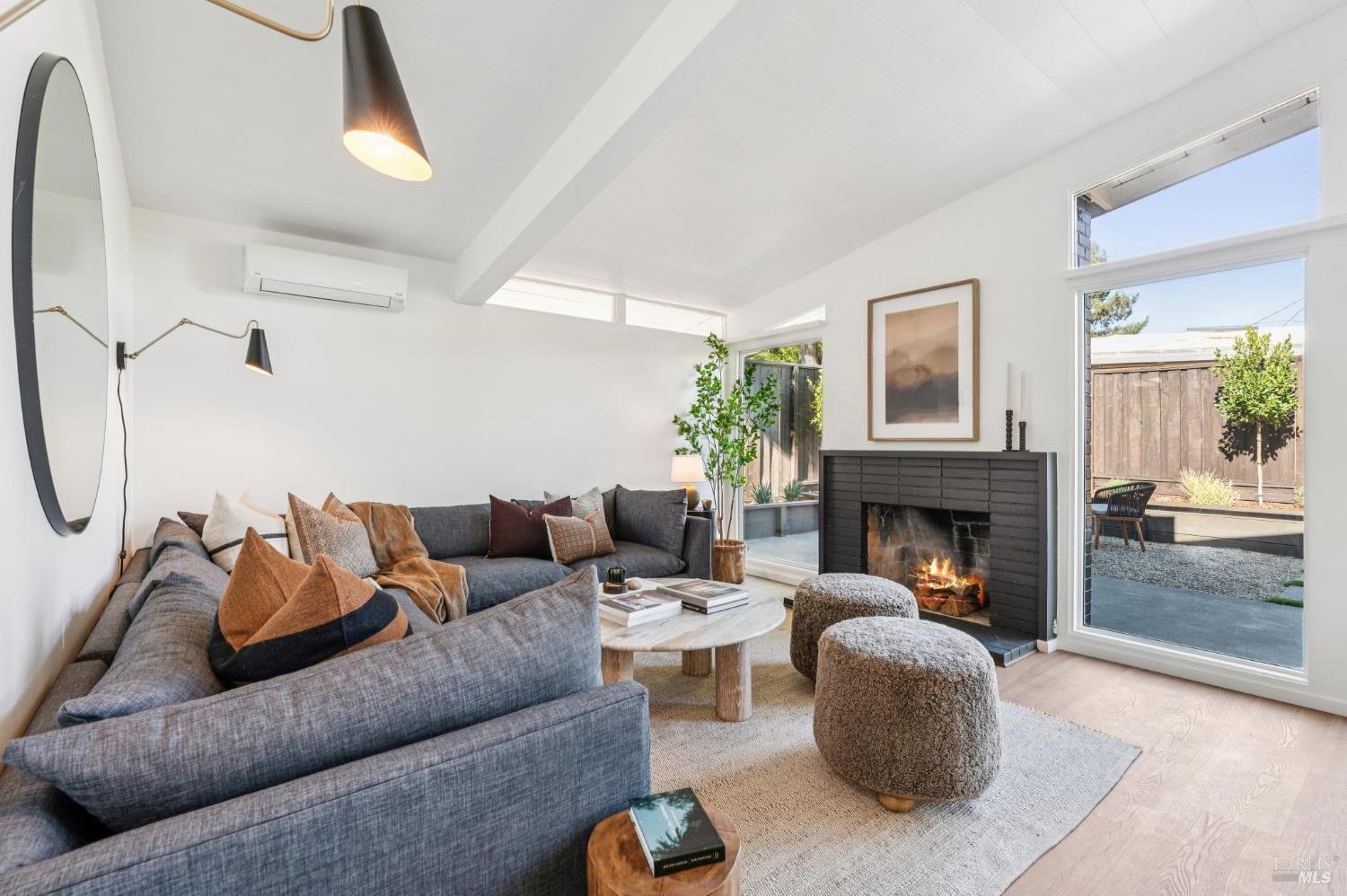 Detail Gallery Image 16 of 58 For 364 Hyacinth Way, San Rafael,  CA 94903 - 4 Beds | 2 Baths