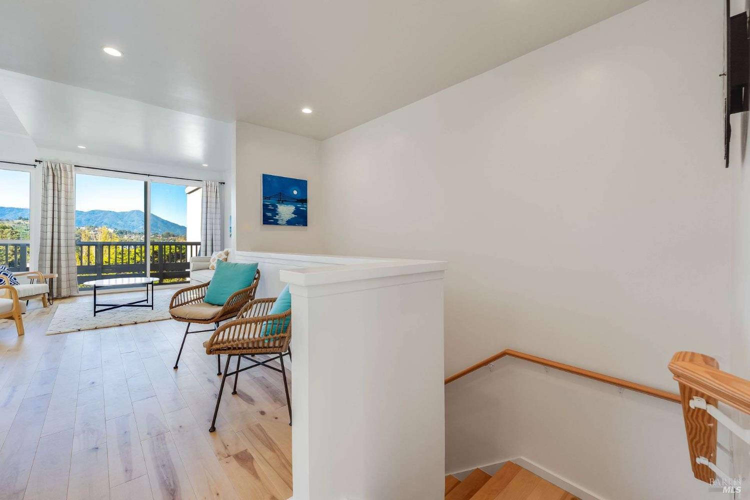 Detail Gallery Image 14 of 34 For 43 Marin Ave, Sausalito,  CA 94965 - 3 Beds | 2/1 Baths