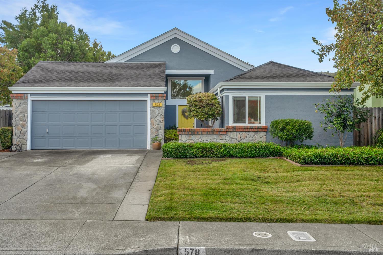 Detail Gallery Image 2 of 38 For 578 Morning Glory Dr, Benicia,  CA 94510 - 3 Beds | 2 Baths