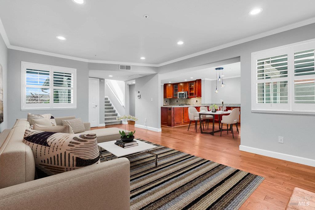 Detail Gallery Image 10 of 58 For 1736 Lindo St, Benicia,  CA 94510 - 3 Beds | 2/1 Baths