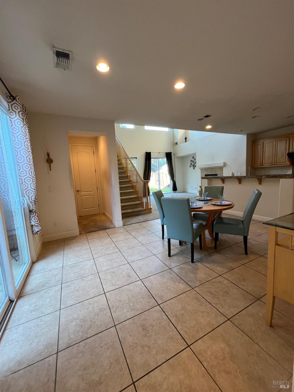 Detail Gallery Image 15 of 43 For 2472 Shorey Way, Fairfield,  CA 94533 - 4 Beds | 3 Baths