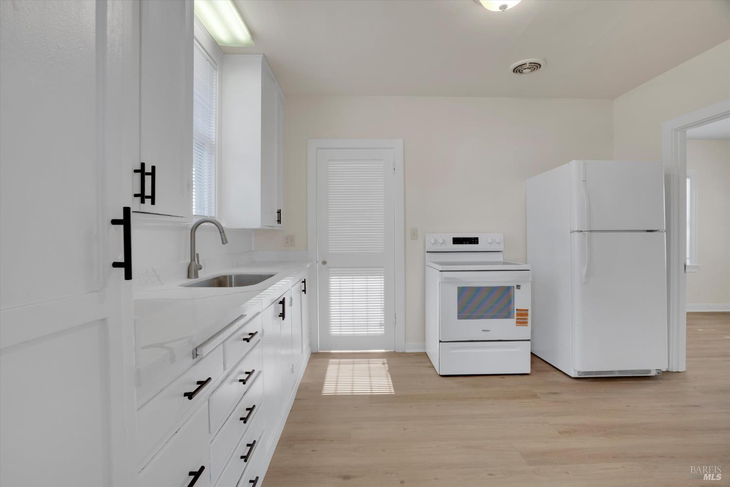 Detail Gallery Image 11 of 34 For 323 Hampshire St, Vallejo,  CA 94590 - 2 Beds | 1 Baths