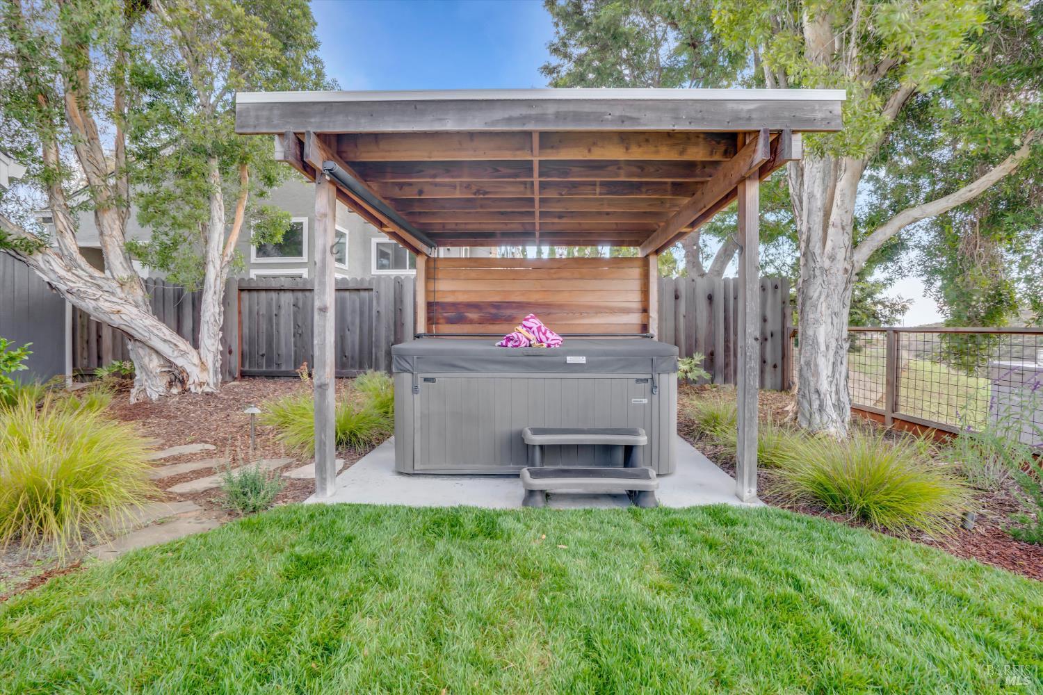 Detail Gallery Image 29 of 38 For 578 Morning Glory Dr, Benicia,  CA 94510 - 3 Beds | 2 Baths