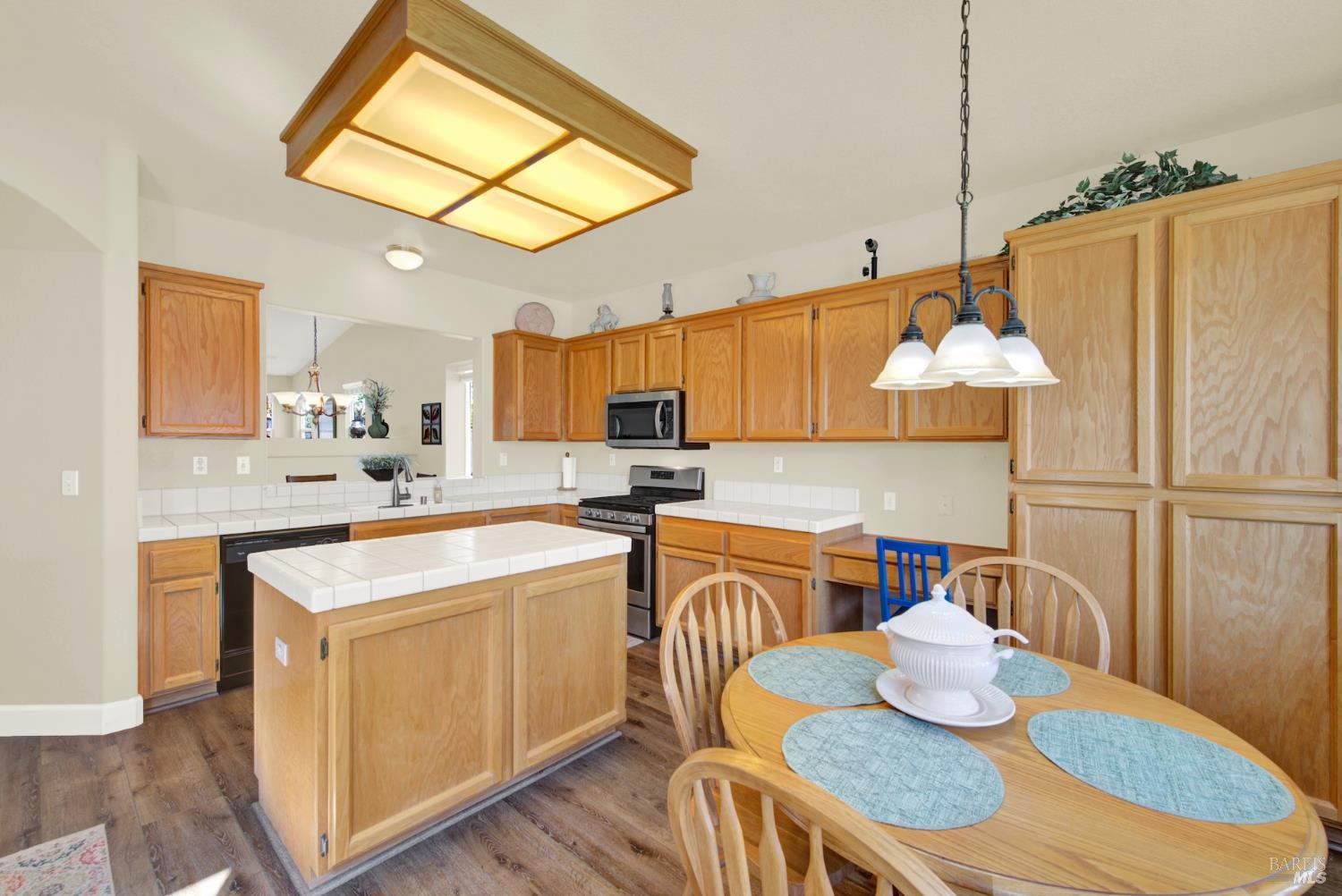 Detail Gallery Image 35 of 73 For 800 Alexander Dr, Dixon,  CA 95620 - 3 Beds | 2 Baths