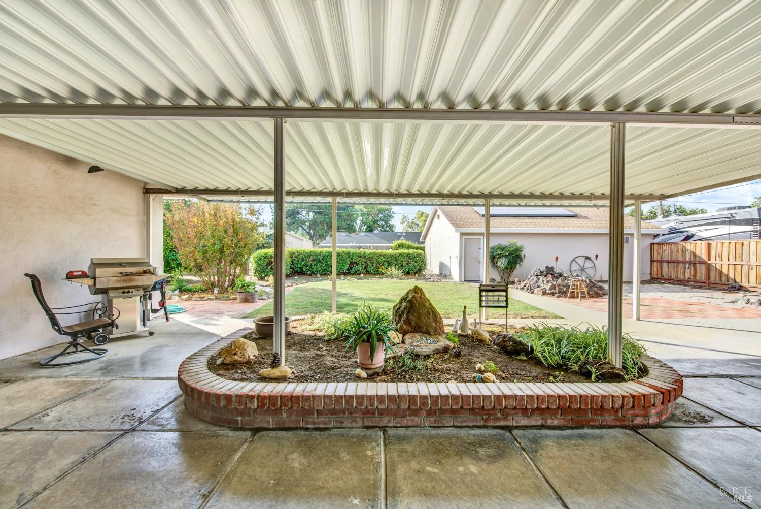 Detail Gallery Image 75 of 79 For 689 W C St, Dixon,  CA 95620 - 3 Beds | 3 Baths