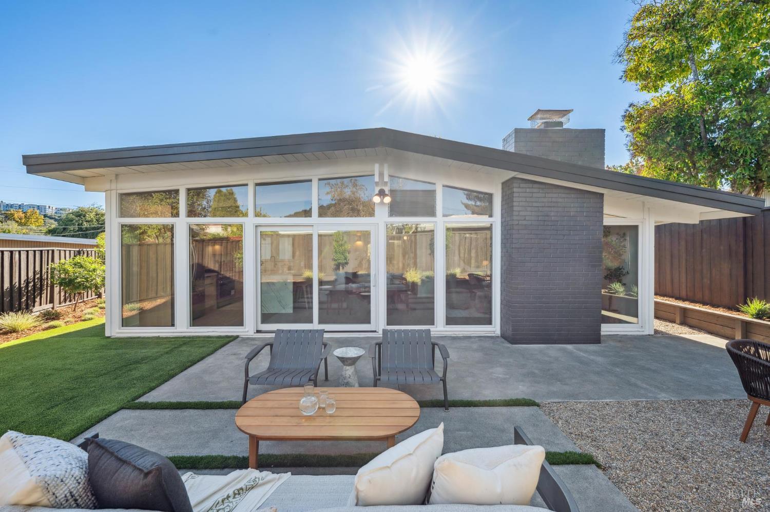 Detail Gallery Image 53 of 58 For 364 Hyacinth Way, San Rafael,  CA 94903 - 4 Beds | 2 Baths