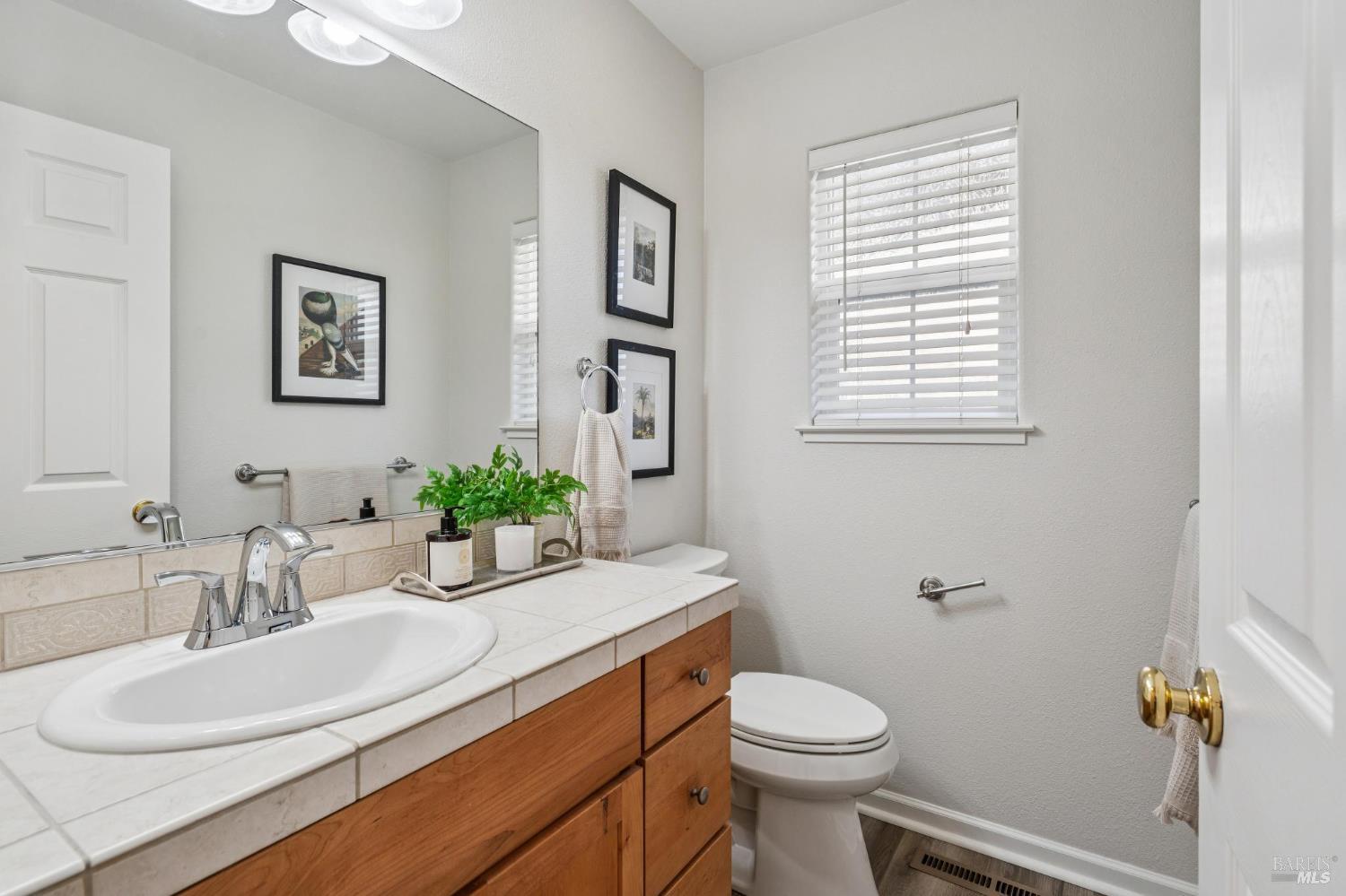Detail Gallery Image 18 of 49 For 1125 Broadway Unkn, Sonoma,  CA 95476 - 3 Beds | 2/1 Baths