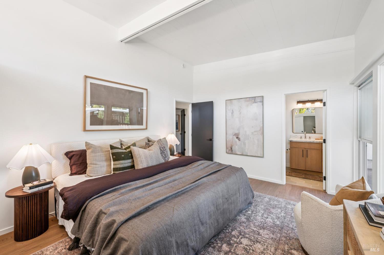 Detail Gallery Image 20 of 58 For 364 Hyacinth Way, San Rafael,  CA 94903 - 4 Beds | 2 Baths