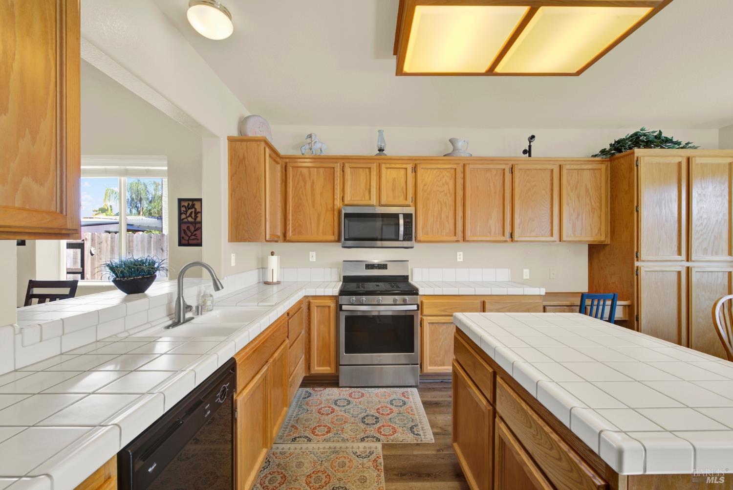 Detail Gallery Image 37 of 73 For 800 Alexander Dr, Dixon,  CA 95620 - 3 Beds | 2 Baths