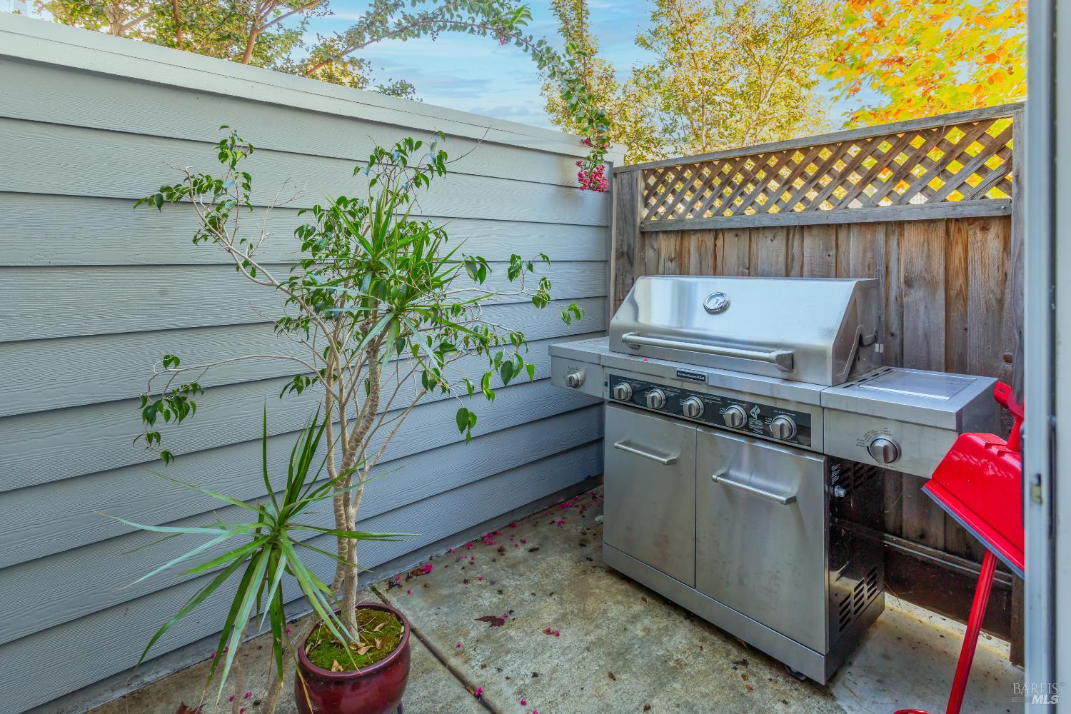 Detail Gallery Image 20 of 21 For 2135 Eva St, Napa,  CA 94559 - 3 Beds | 2/1 Baths