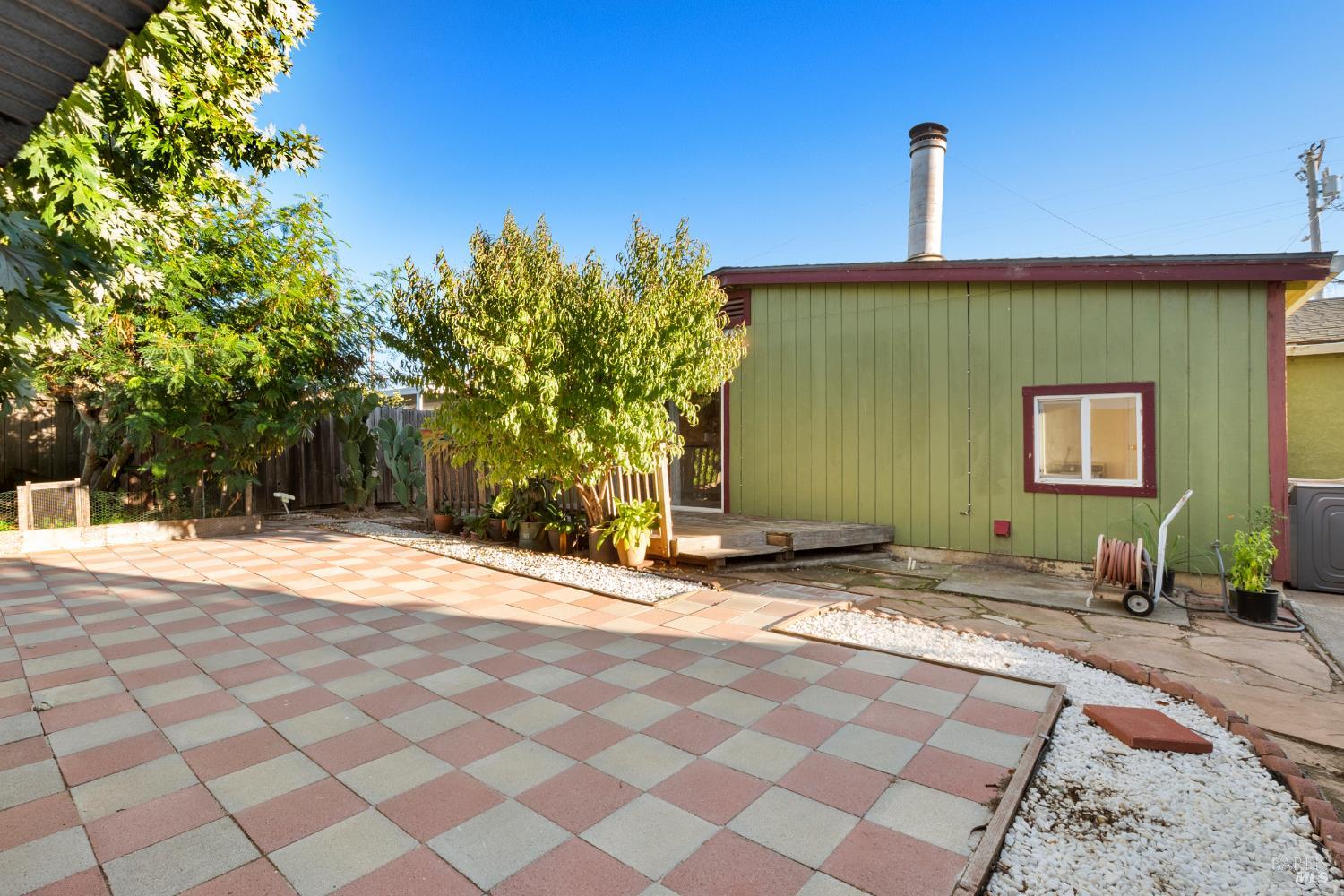 Detail Gallery Image 39 of 44 For 240 W Carolyn Dr, American Canyon,  CA 94503 - 4 Beds | 2 Baths