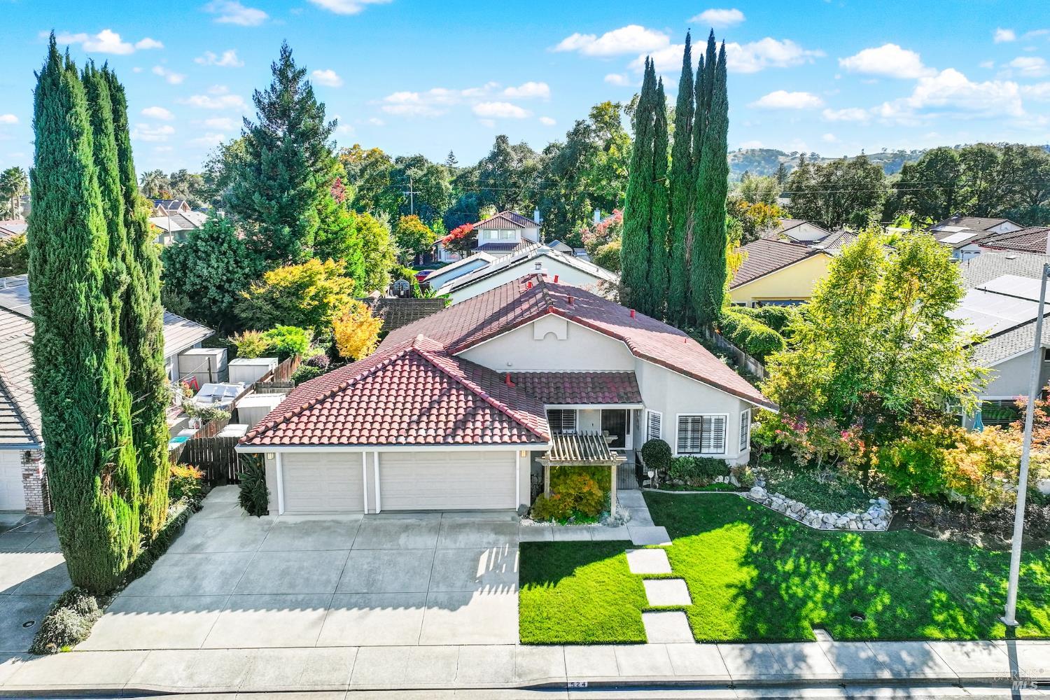 Detail Gallery Image 2 of 89 For 524 Arlene Dr, Vacaville,  CA 95688 - 4 Beds | 2 Baths