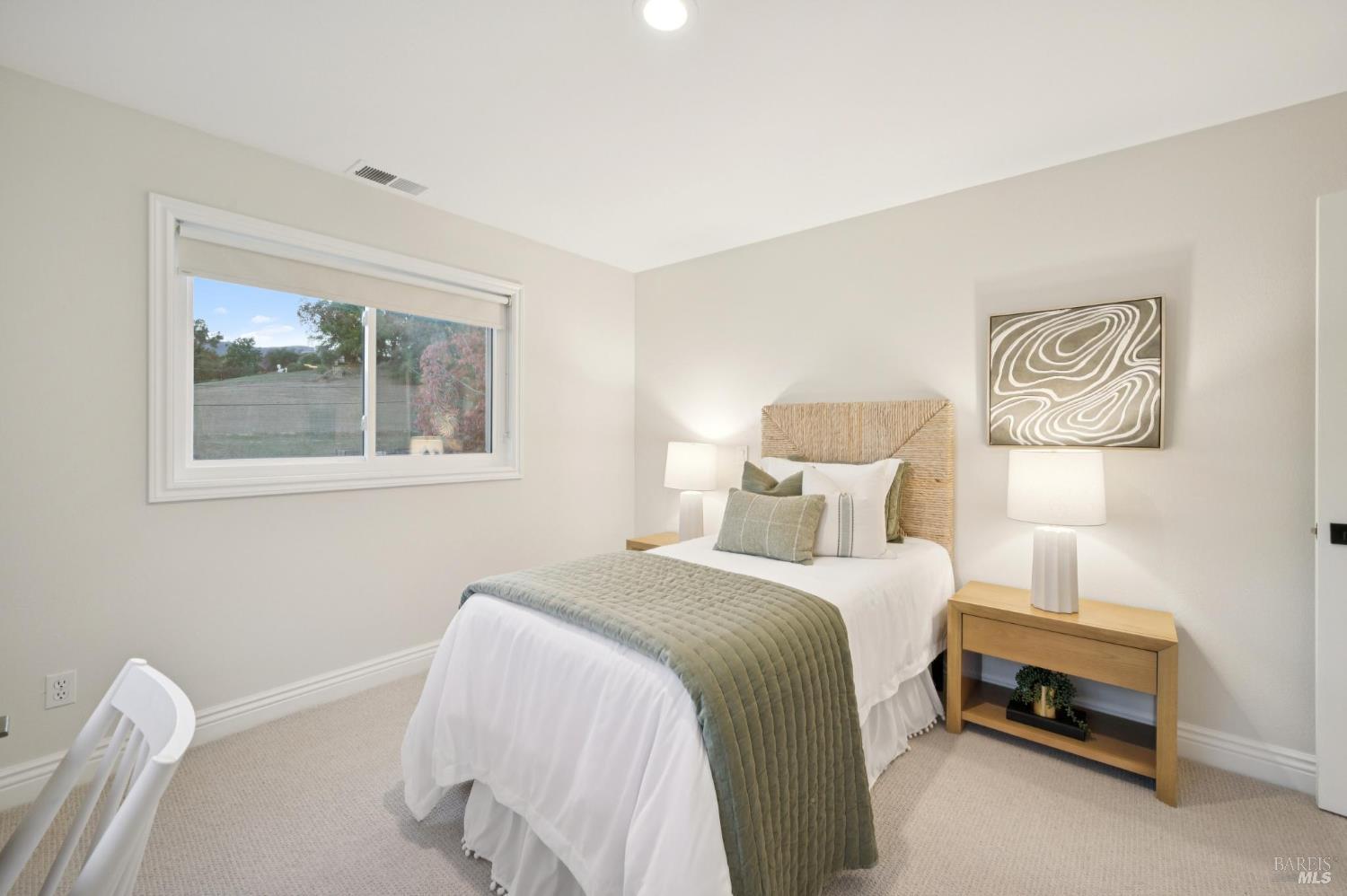 Detail Gallery Image 48 of 74 For 10 Chamberlain Ave, Novato,  CA 94947 - 5 Beds | 3/1 Baths