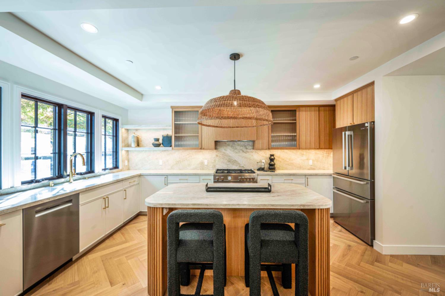 Detail Gallery Image 14 of 36 For 851 Second St, Sonoma,  CA 95476 - 4 Beds | 3 Baths