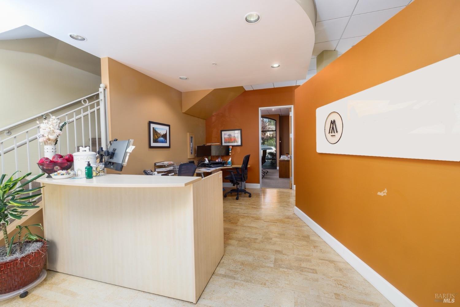 Detail Gallery Image 4 of 18 For 225 Foss Creek Cir, Healdsburg,  CA 95448 - – Beds | – Baths