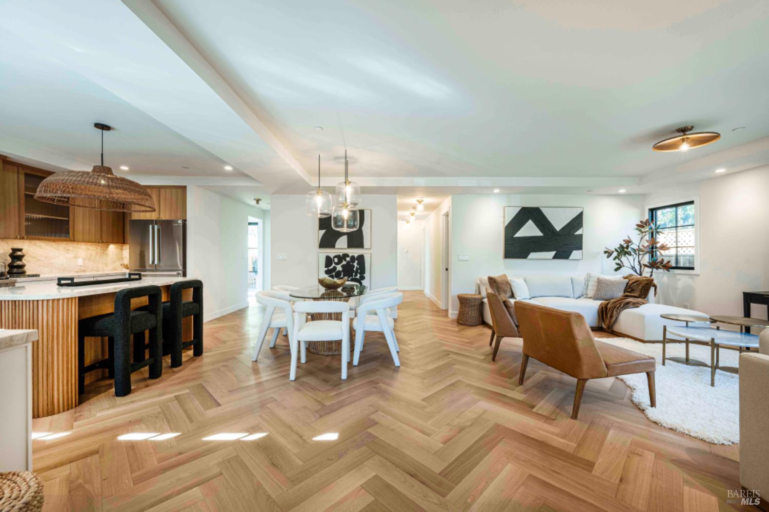 Detail Gallery Image 6 of 36 For 851 Second St, Sonoma,  CA 95476 - 4 Beds | 3 Baths