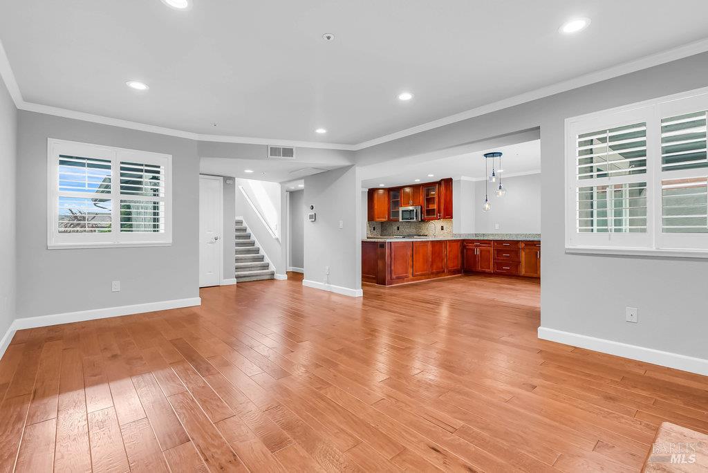 Detail Gallery Image 11 of 58 For 1736 Lindo St, Benicia,  CA 94510 - 3 Beds | 2/1 Baths