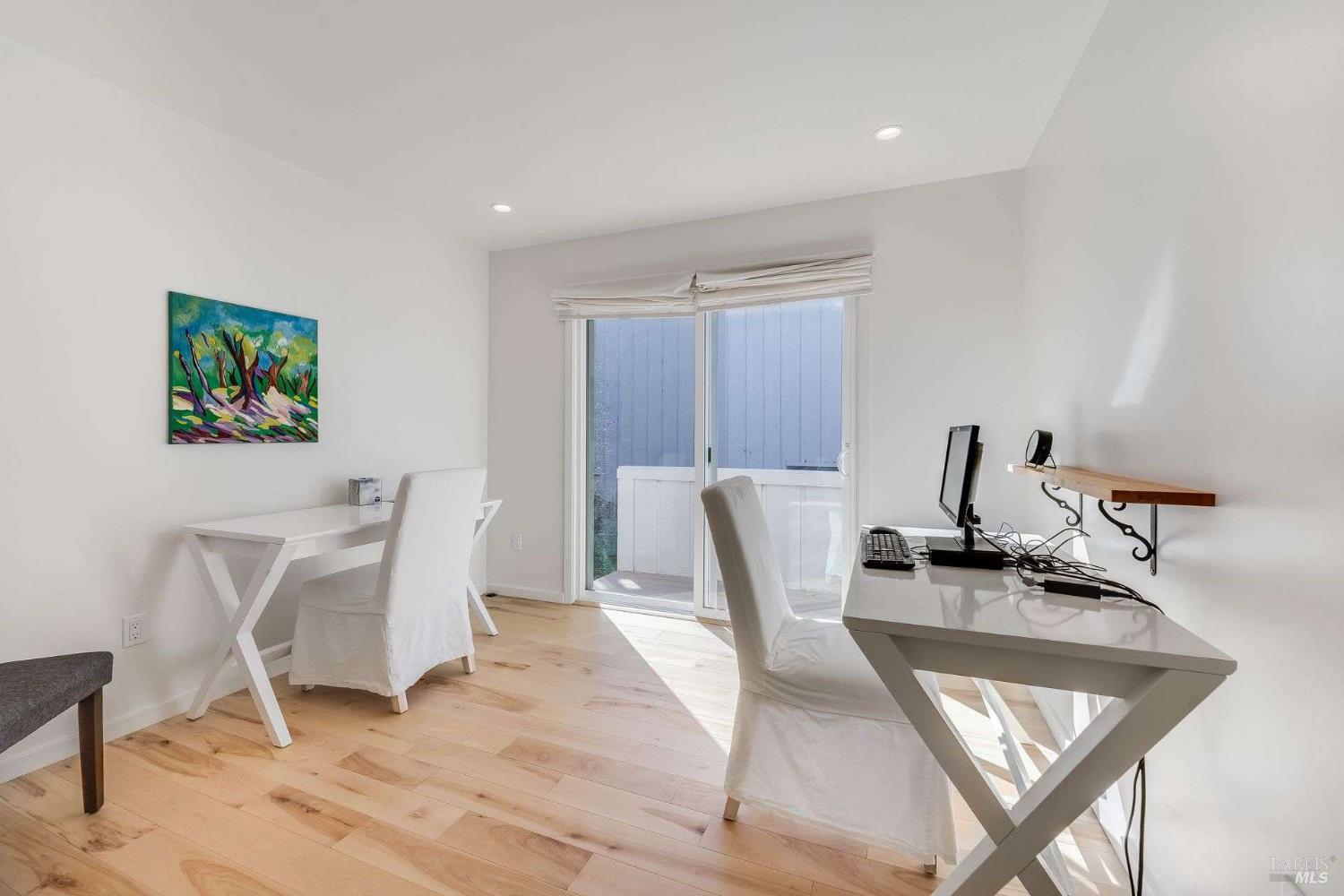 Detail Gallery Image 25 of 34 For 43 Marin Ave, Sausalito,  CA 94965 - 3 Beds | 2/1 Baths