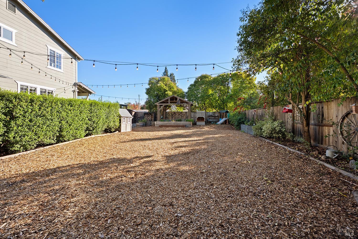 Detail Gallery Image 36 of 39 For 2595 Hardies Ln, Santa Rosa,  CA 95403 - 3 Beds | 2/1 Baths