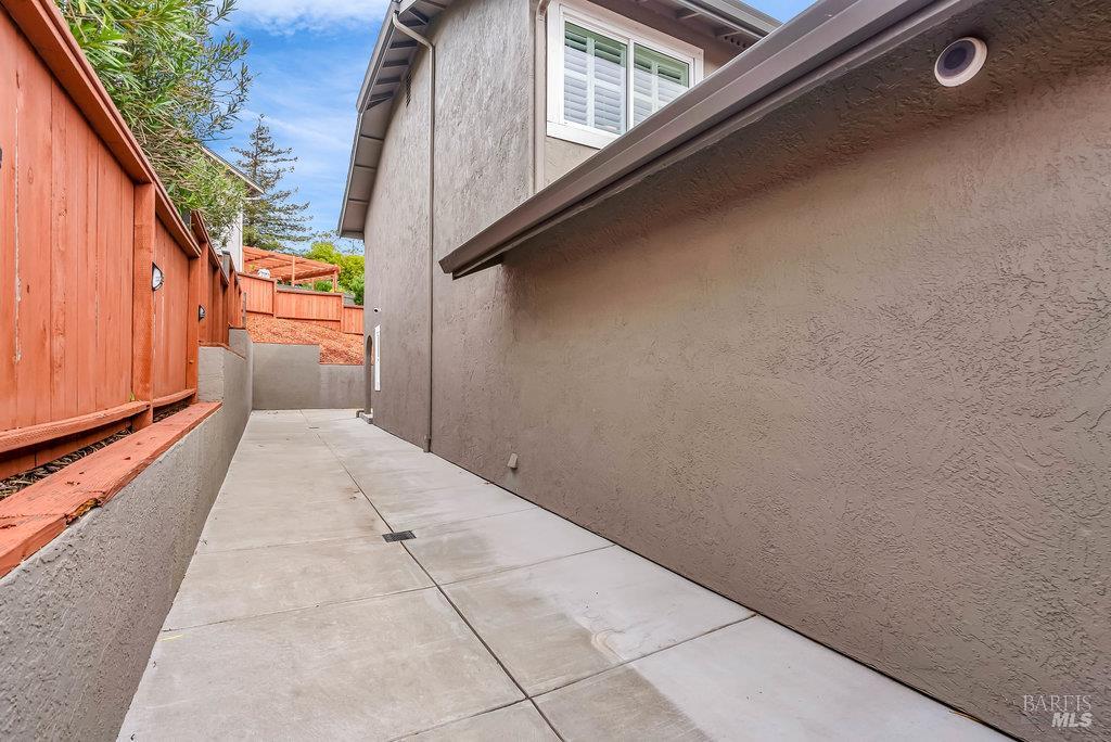 Detail Gallery Image 56 of 58 For 1736 Lindo St, Benicia,  CA 94510 - 3 Beds | 2/1 Baths