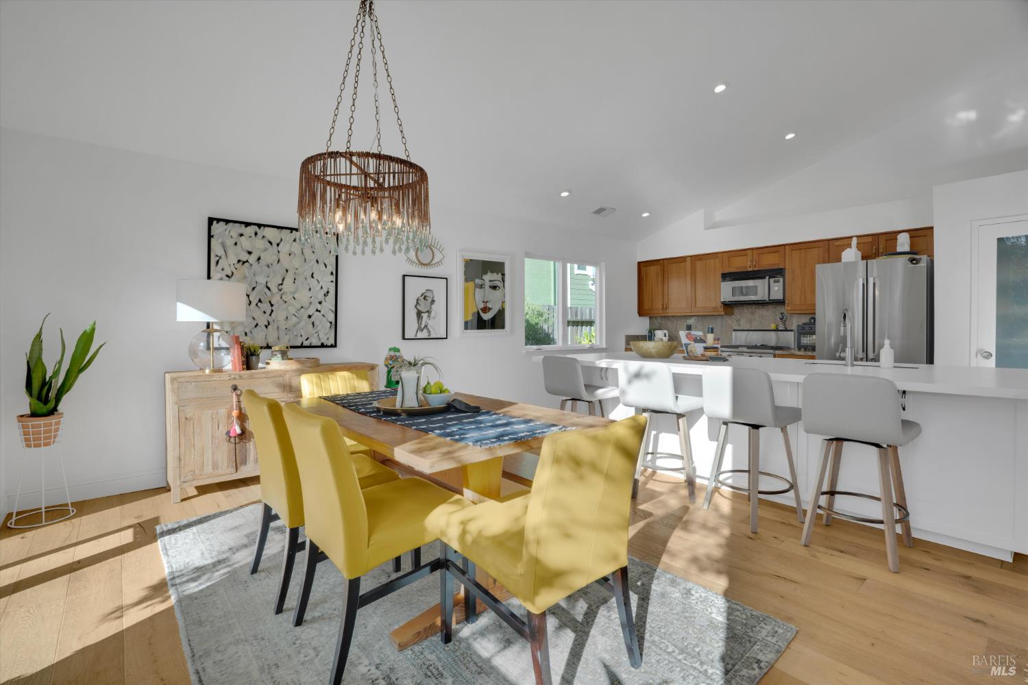 Detail Gallery Image 13 of 38 For 578 Morning Glory Dr, Benicia,  CA 94510 - 3 Beds | 2 Baths