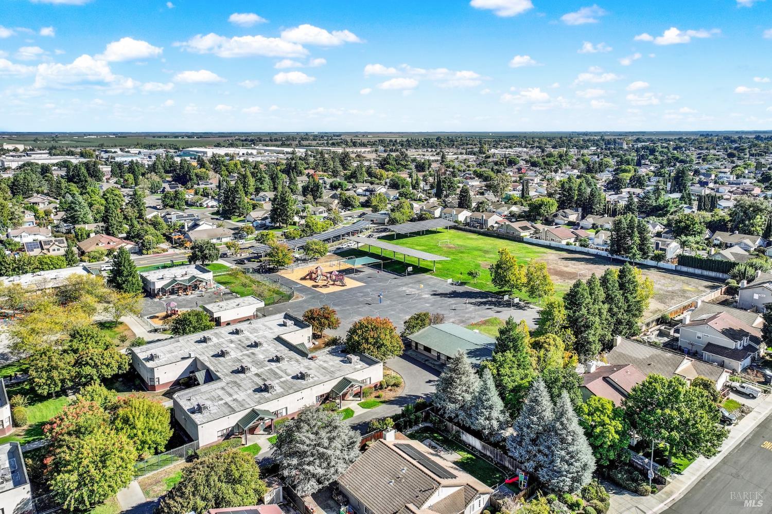 Detail Gallery Image 8 of 73 For 800 Alexander Dr, Dixon,  CA 95620 - 3 Beds | 2 Baths