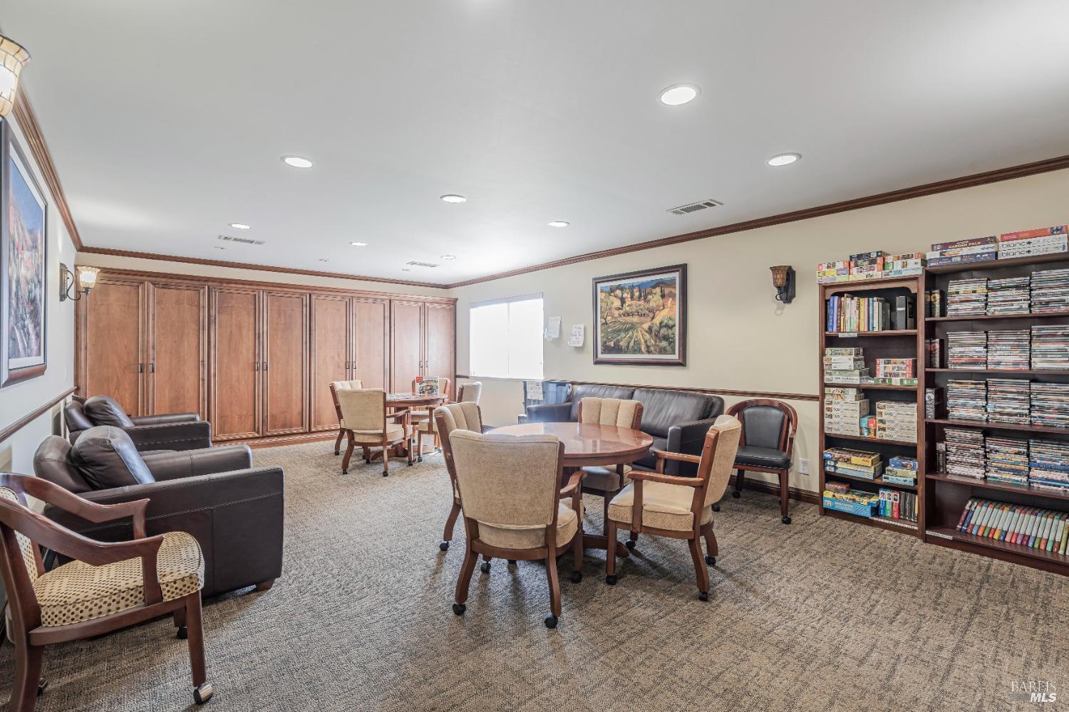 Detail Gallery Image 36 of 37 For 300 E H St 225, Benicia,  CA 94510 - 2 Beds | 1 Baths