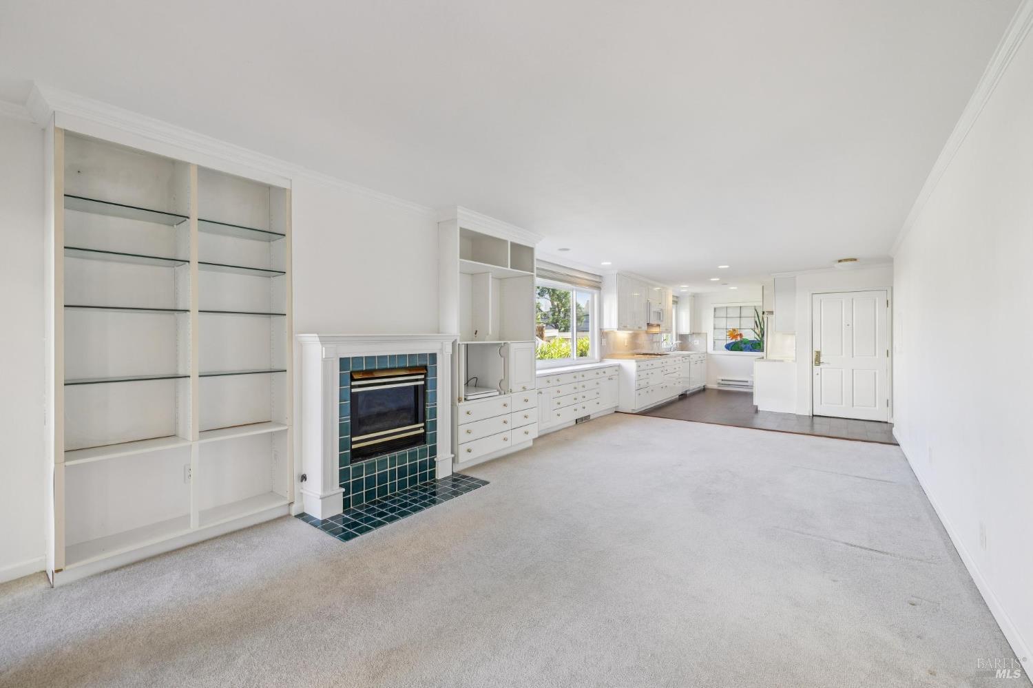 Detail Gallery Image 7 of 27 For 505 Larkspur Plaza Dr #9,  Larkspur,  CA 94939 - 2 Beds | 1 Baths