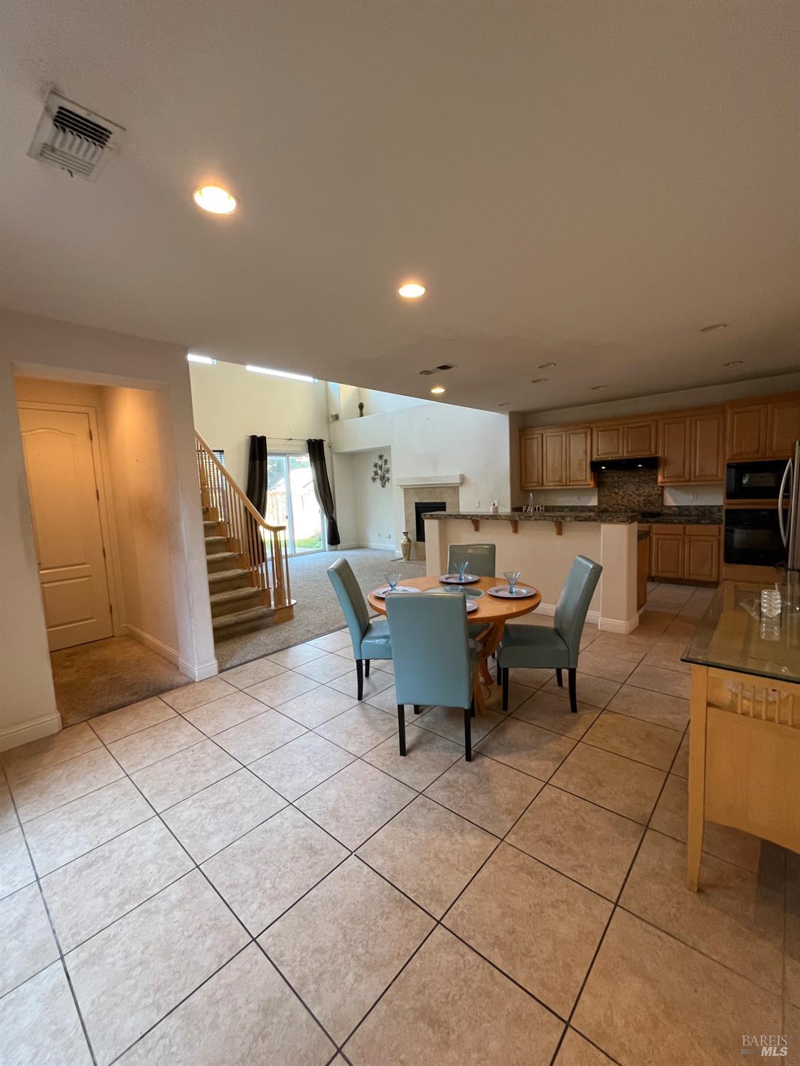 Detail Gallery Image 14 of 43 For 2472 Shorey Way, Fairfield,  CA 94533 - 4 Beds | 3 Baths