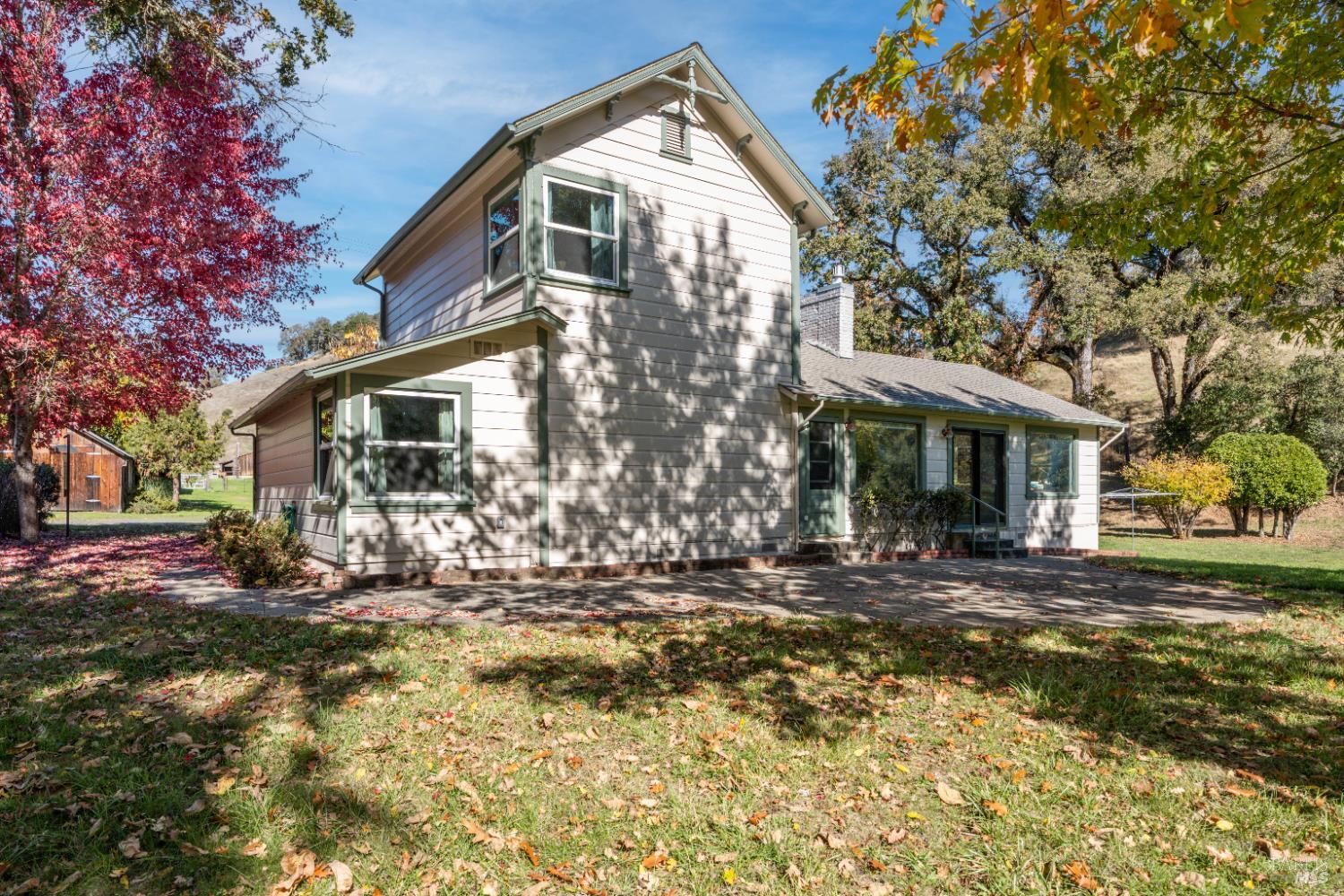Detail Gallery Image 4 of 40 For 7420 Eastside Potter Valley Rd, Ukiah,  CA 95482 - 3 Beds | 2 Baths