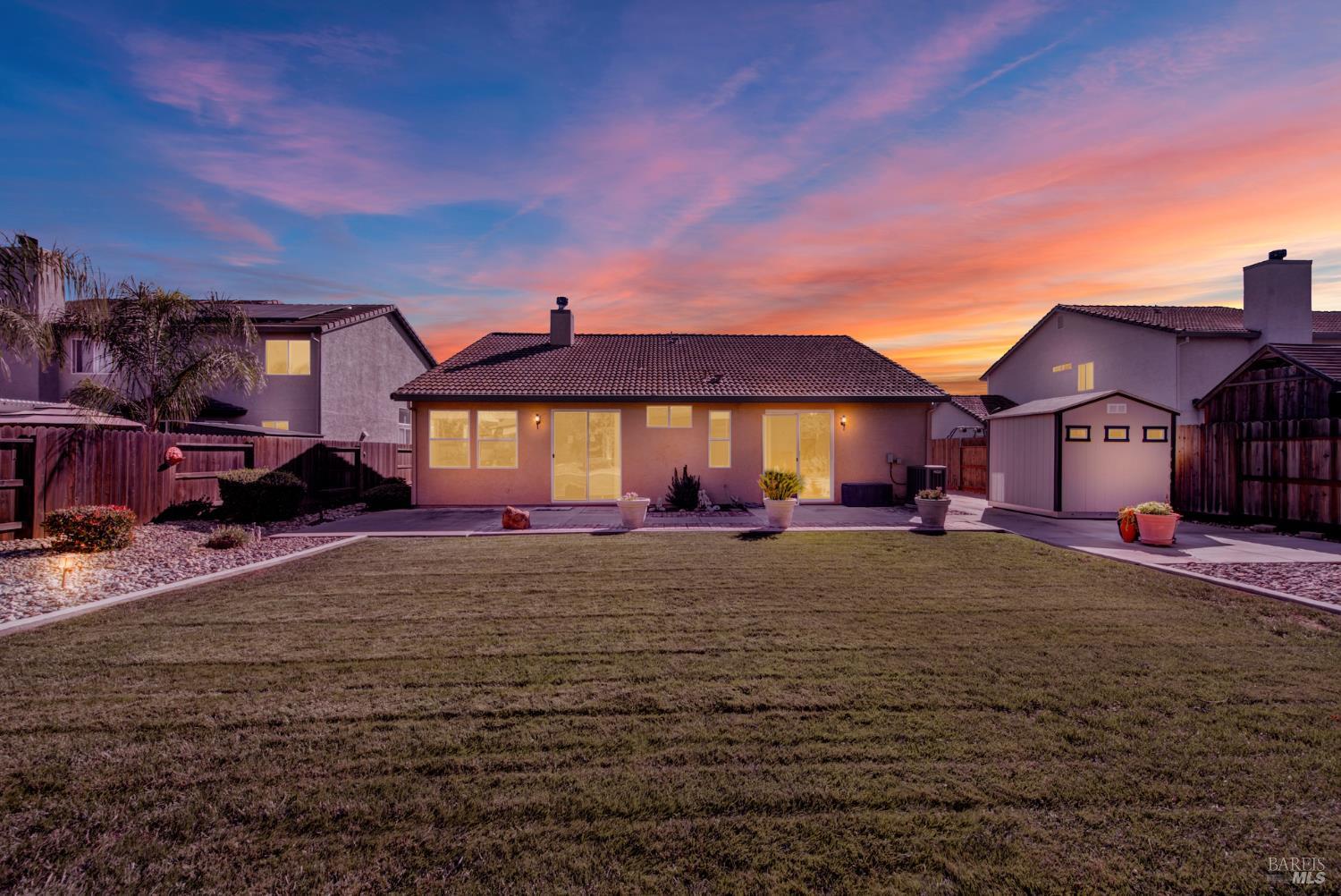 Detail Gallery Image 9 of 73 For 800 Alexander Dr, Dixon,  CA 95620 - 3 Beds | 2 Baths