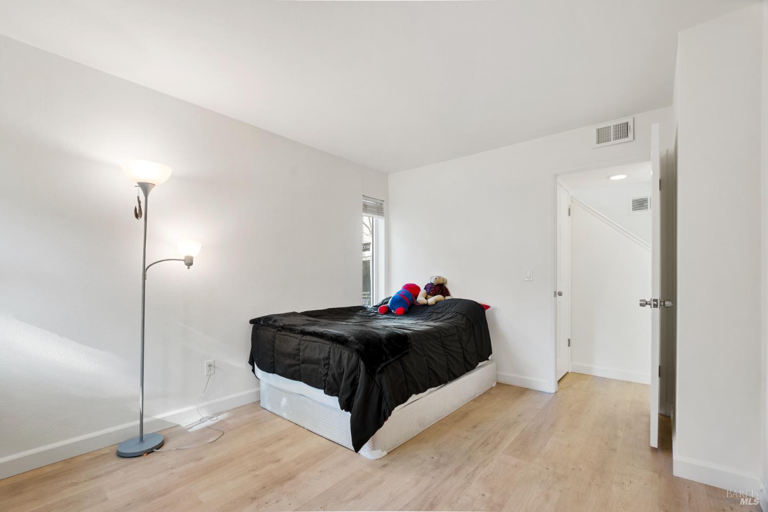 Detail Gallery Image 24 of 53 For 3315 Yulupa Ave, Santa Rosa,  CA 95405 - 3 Beds | 2 Baths