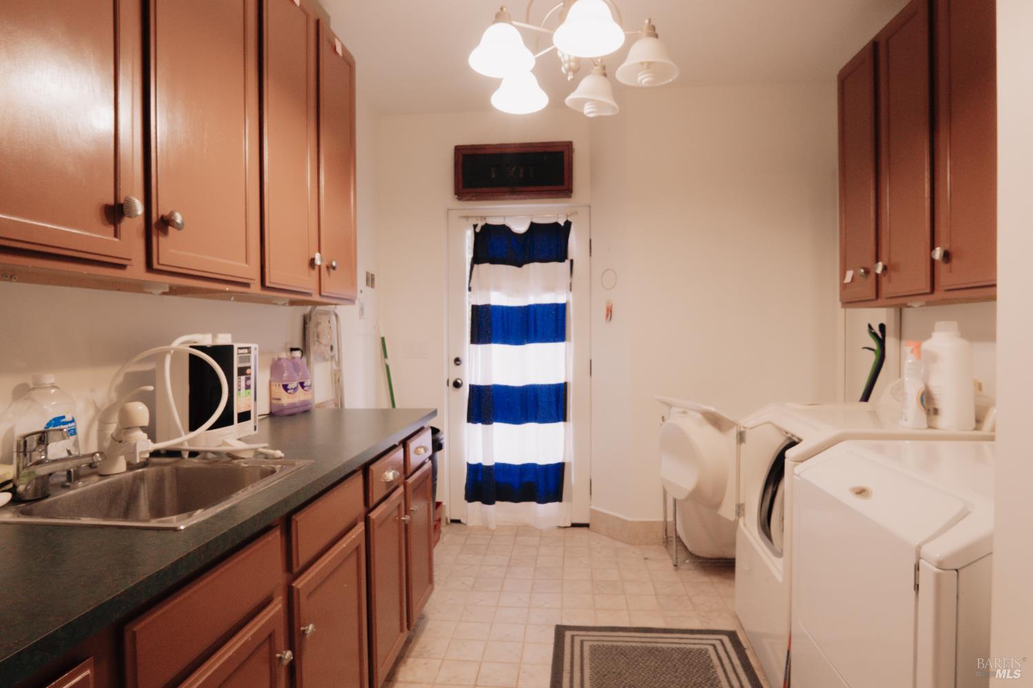 Detail Gallery Image 22 of 64 For 541 Redwood Rd, Whitethorn,  CA 95589 - 3 Beds | 2 Baths