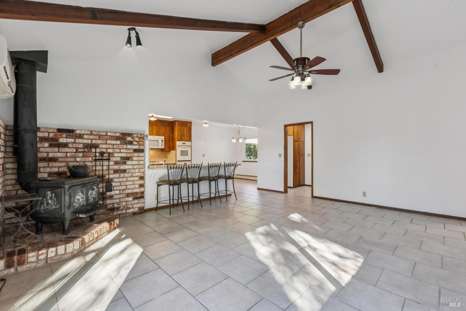 Detail Gallery Image 18 of 75 For 4050 Sonoma Mountain Rd, Santa Rosa,  CA 95404 - 4 Beds | 3/1 Baths