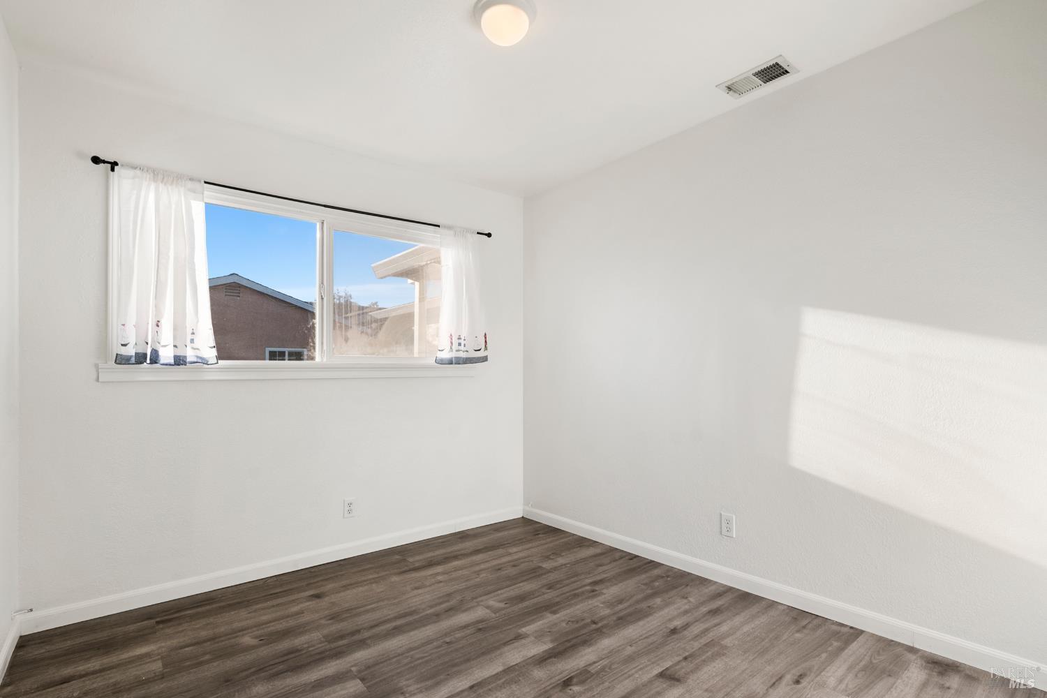 Detail Gallery Image 26 of 44 For 240 W Carolyn Dr, American Canyon,  CA 94503 - 4 Beds | 2 Baths