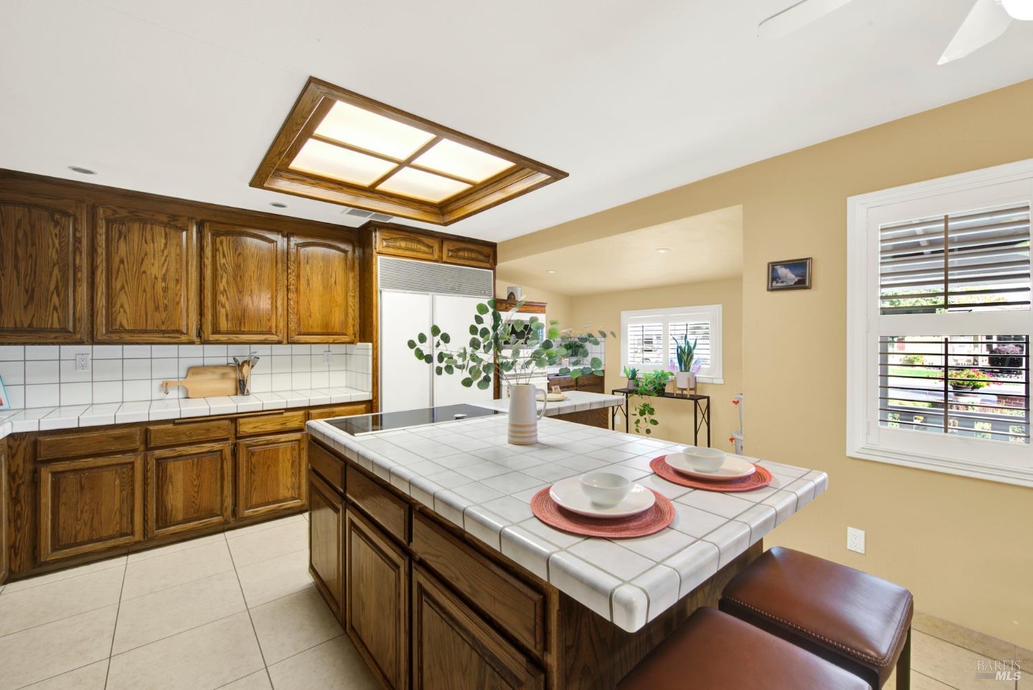 Detail Gallery Image 33 of 79 For 689 W C St, Dixon,  CA 95620 - 3 Beds | 3 Baths