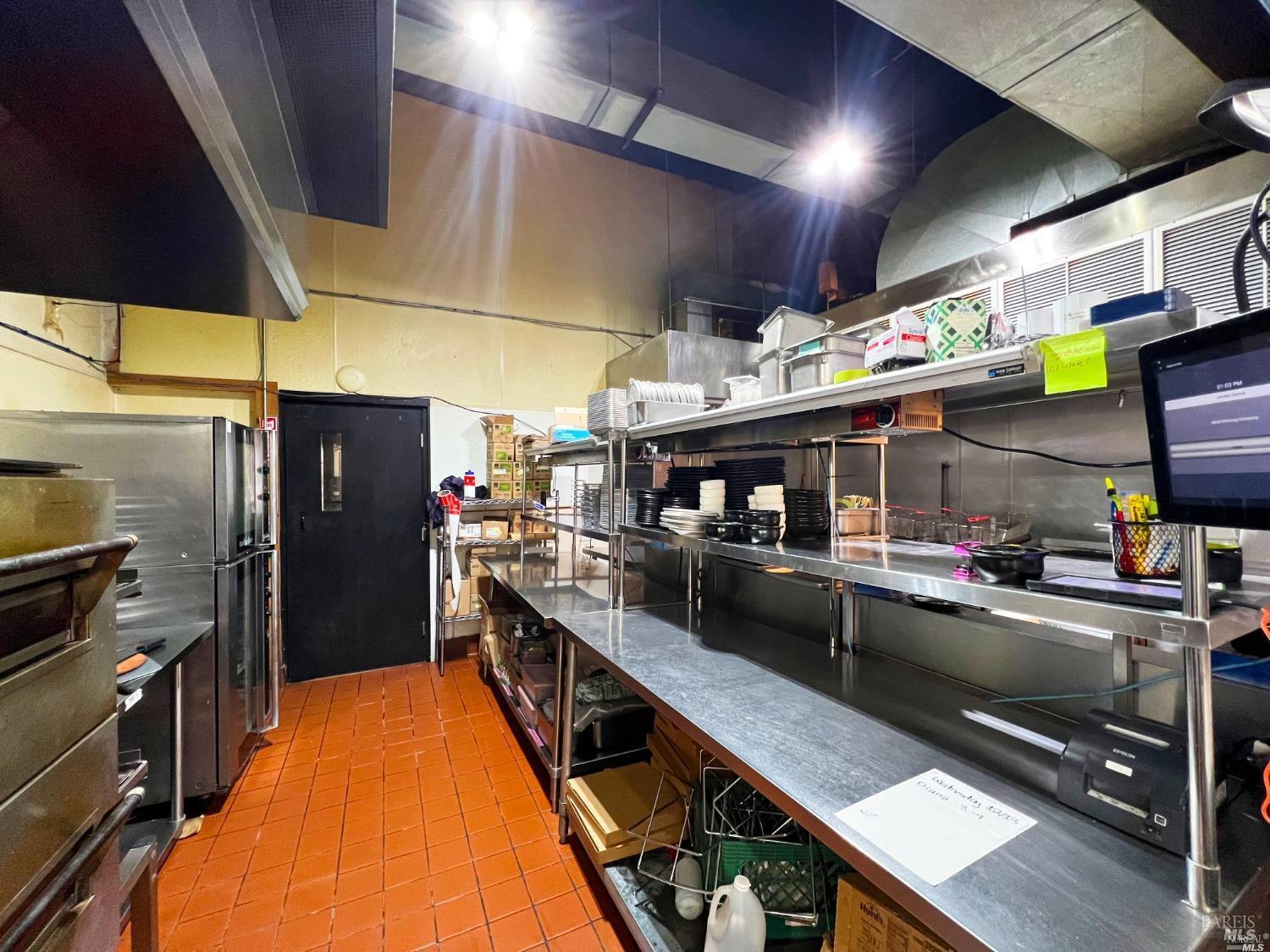 Detail Gallery Image 6 of 20 For 102 S State St, Ukiah,  CA 95482 - – Beds | – Baths