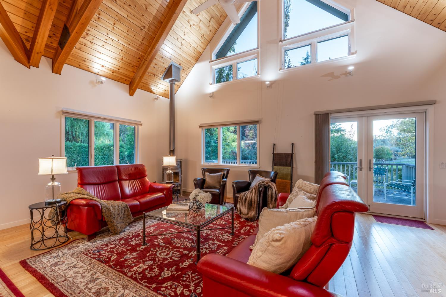 Detail Gallery Image 14 of 89 For 8301 West Side Potter Valley Rd, Potter Valley,  CA 95469 - 2 Beds | 3 Baths