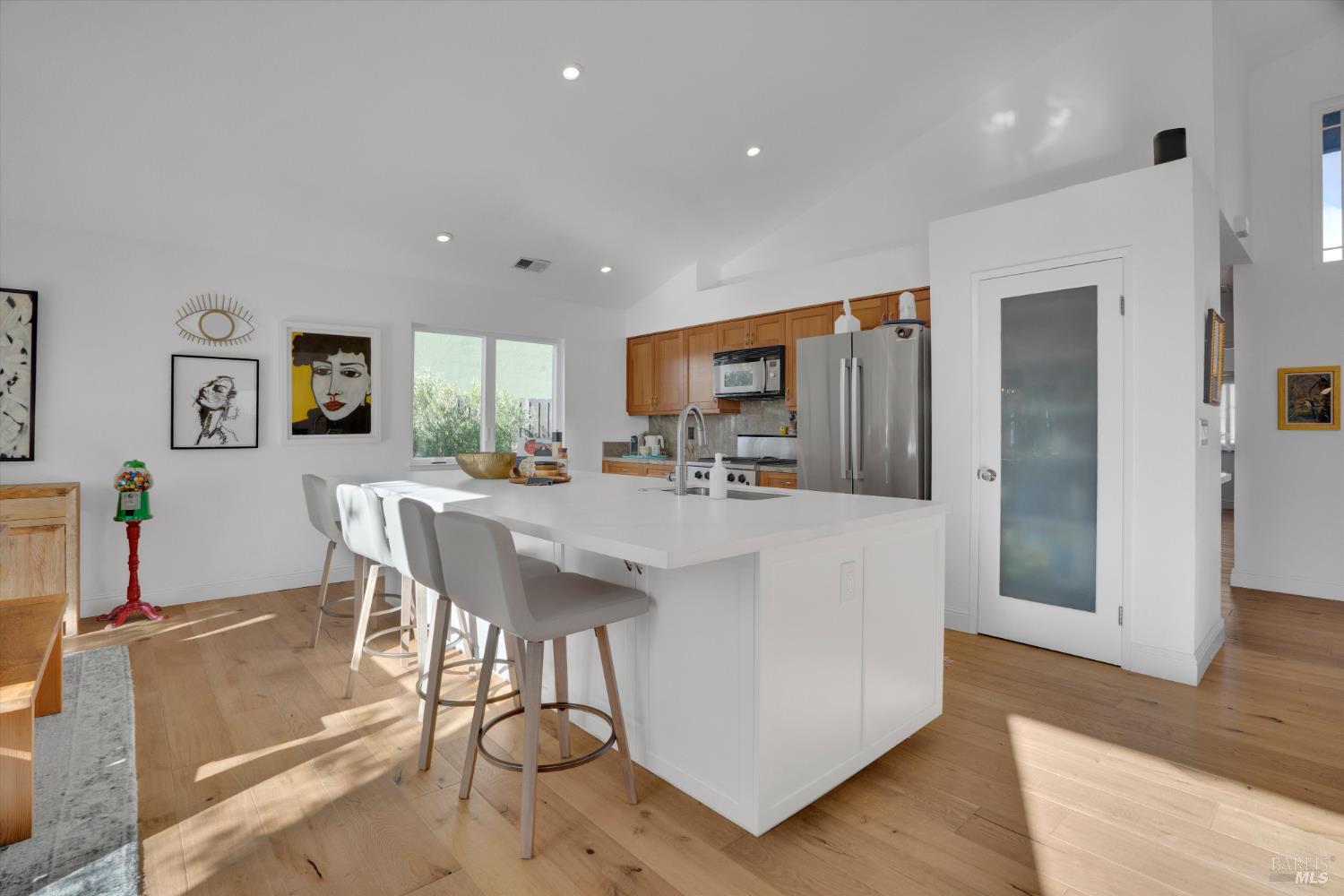 Detail Gallery Image 6 of 38 For 578 Morning Glory Dr, Benicia,  CA 94510 - 3 Beds | 2 Baths