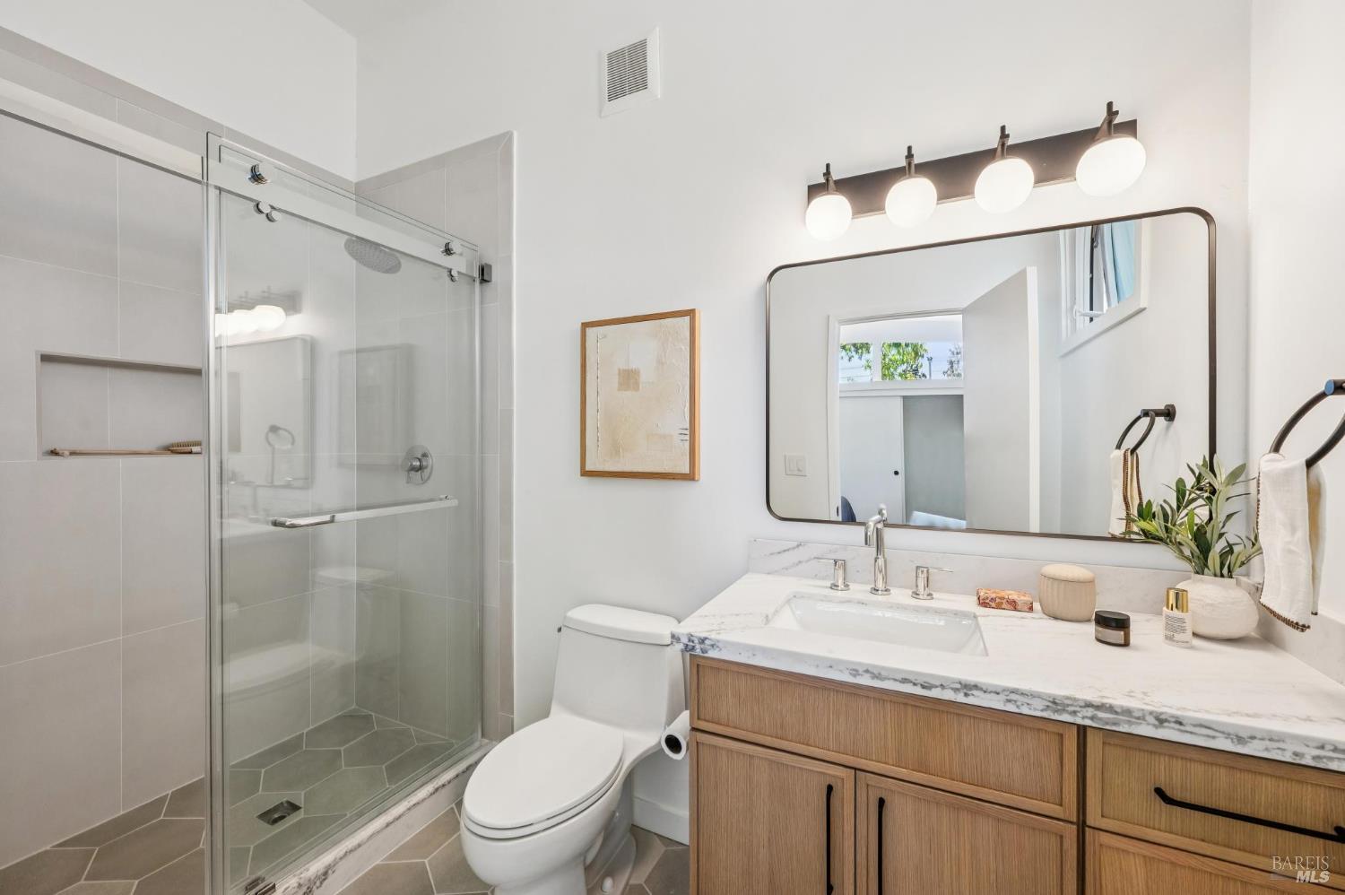 Detail Gallery Image 21 of 58 For 364 Hyacinth Way, San Rafael,  CA 94903 - 4 Beds | 2 Baths