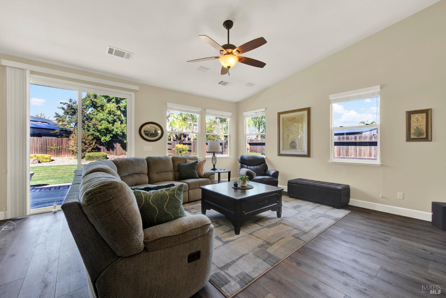 Detail Gallery Image 26 of 73 For 800 Alexander Dr, Dixon,  CA 95620 - 3 Beds | 2 Baths