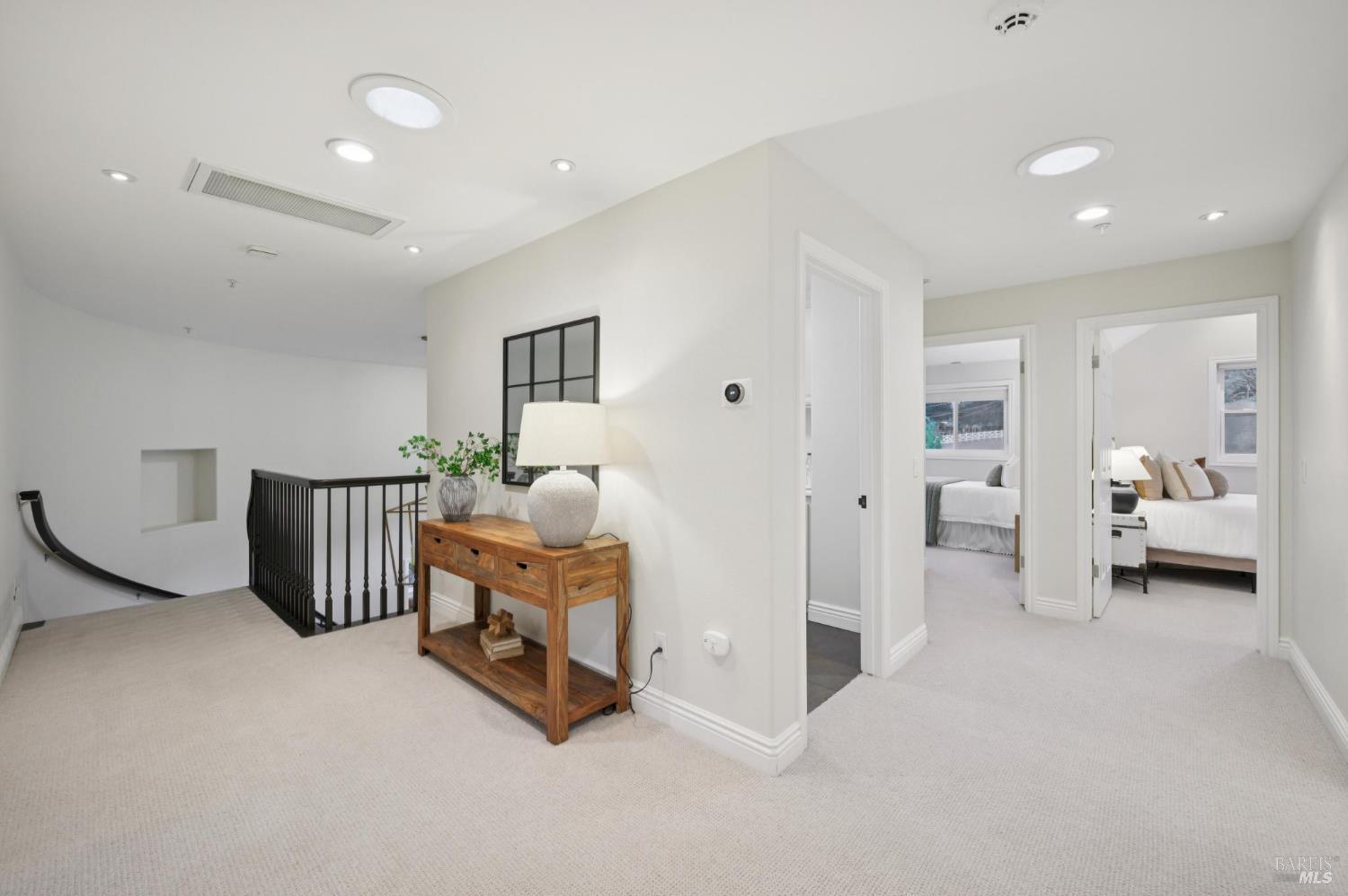 Detail Gallery Image 36 of 74 For 10 Chamberlain Ave, Novato,  CA 94947 - 5 Beds | 3/1 Baths