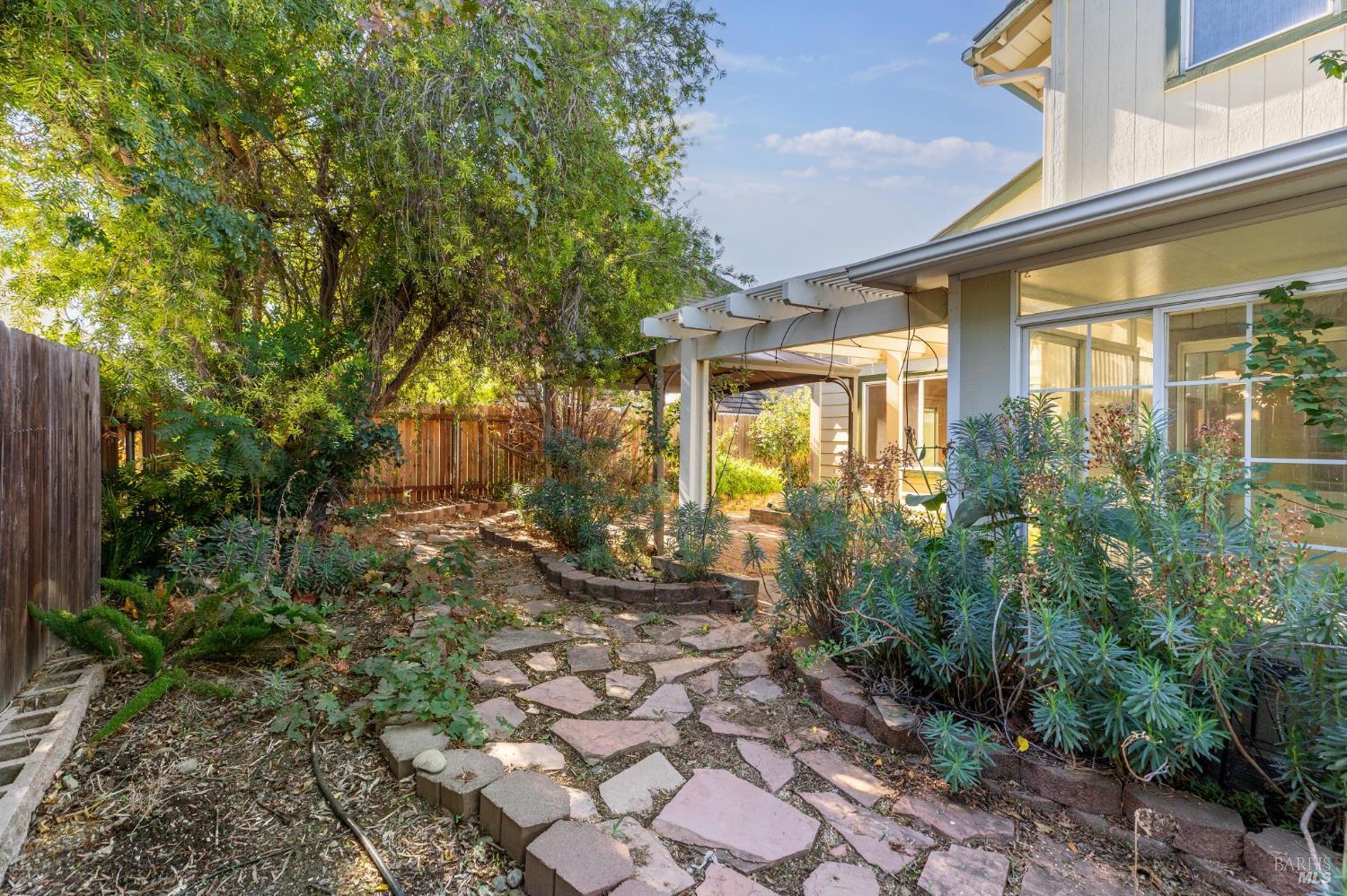 Detail Gallery Image 38 of 46 For 1365 Jacobs Pl, Dixon,  CA 95620 - 4 Beds | 2/1 Baths