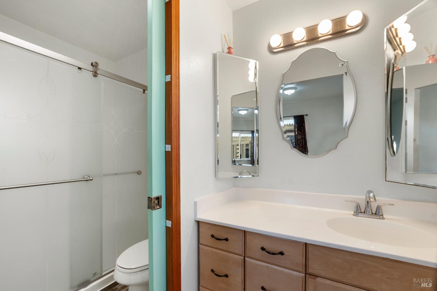 Detail Gallery Image 34 of 44 For 240 W Carolyn Dr, American Canyon,  CA 94503 - 4 Beds | 2 Baths