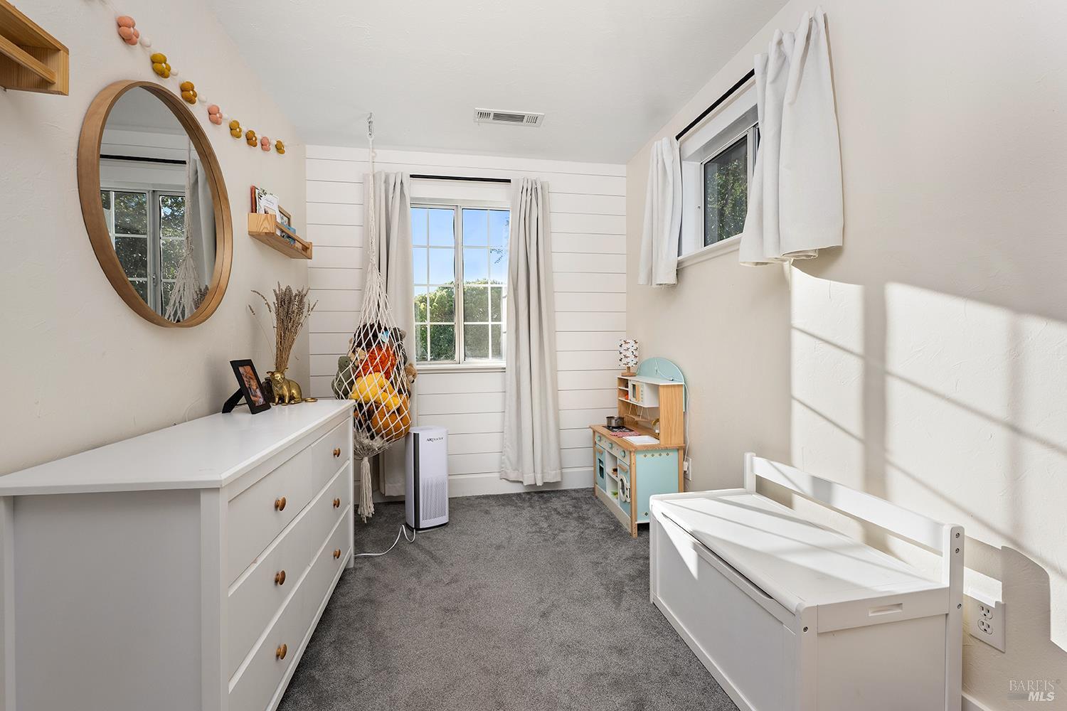 Detail Gallery Image 27 of 39 For 2595 Hardies Ln, Santa Rosa,  CA 95403 - 3 Beds | 2/1 Baths