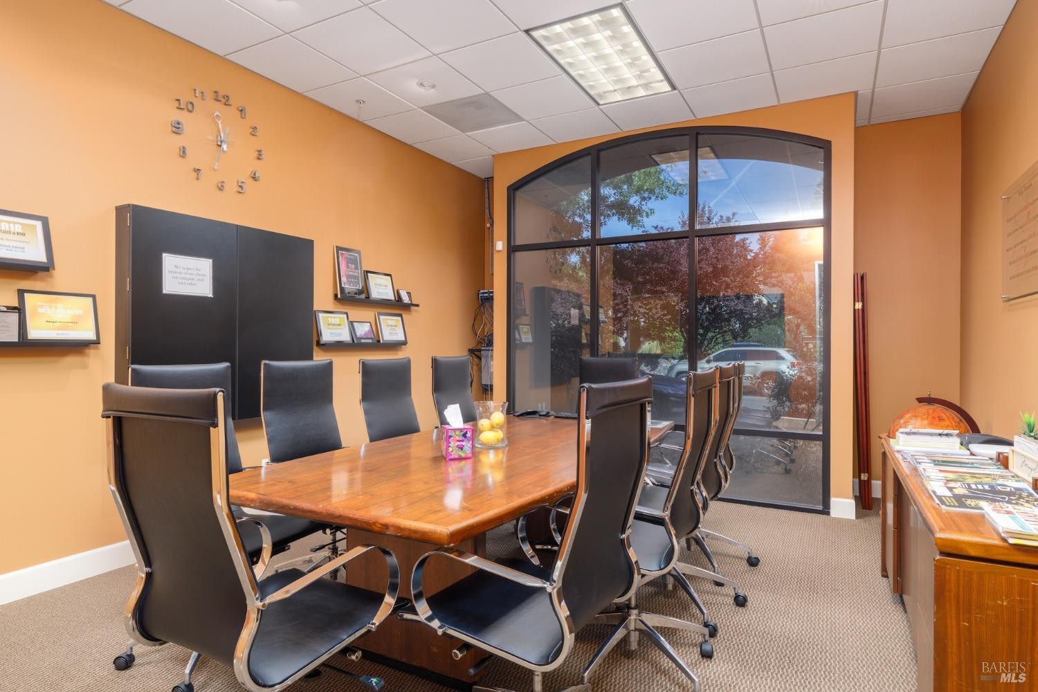 Detail Gallery Image 5 of 18 For 225 Foss Creek Cir, Healdsburg,  CA 95448 - – Beds | – Baths