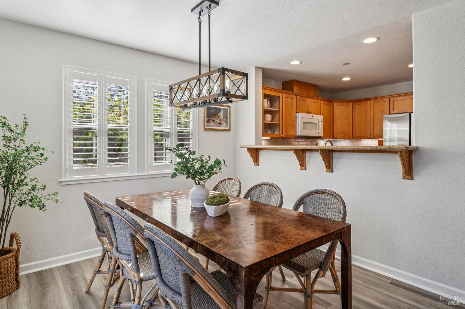 Detail Gallery Image 10 of 49 For 1125 Broadway Unkn, Sonoma,  CA 95476 - 3 Beds | 2/1 Baths