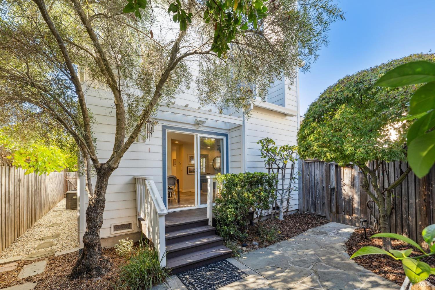 Detail Gallery Image 9 of 49 For 1125 Broadway Unkn, Sonoma,  CA 95476 - 3 Beds | 2/1 Baths